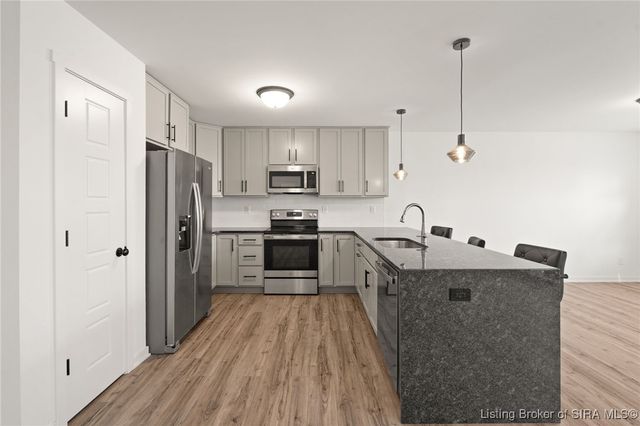 5577 Limestone Creek Drive, Charlestown, IN 47111