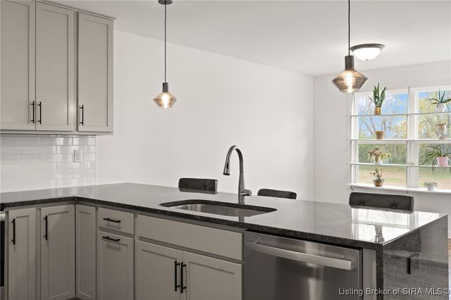 5577 Limestone Creek Drive, Charlestown, IN 47111