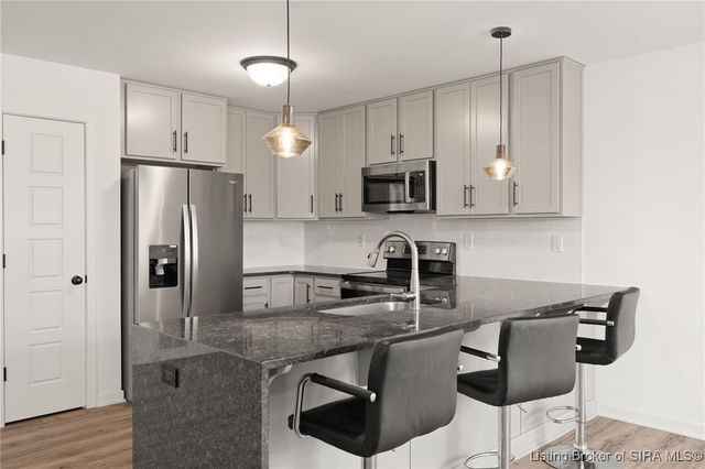 5577 Limestone Creek Drive, Charlestown, IN 47111