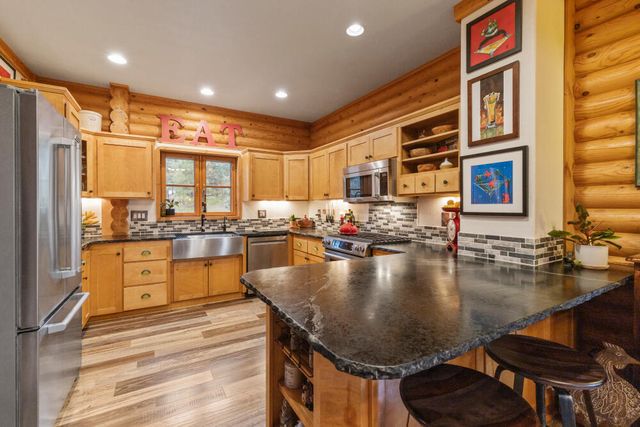 11020 Kestrel Road, Klamath Falls, OR 97601