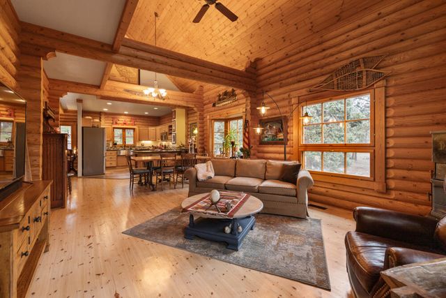 11020 Kestrel Road, Klamath Falls, OR 97601