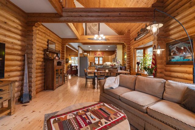 11020 Kestrel Road, Klamath Falls, OR 97601