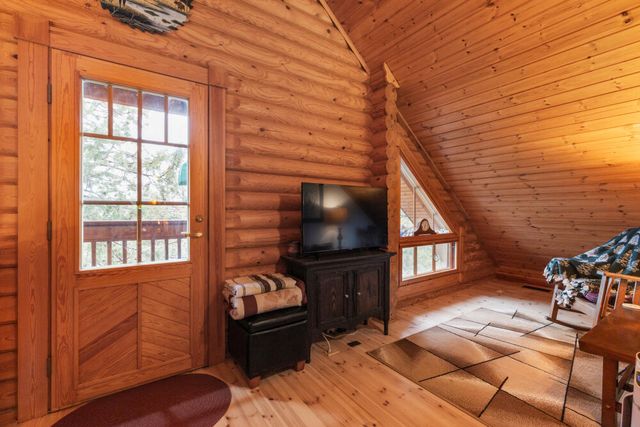 11020 Kestrel Road, Klamath Falls, OR 97601