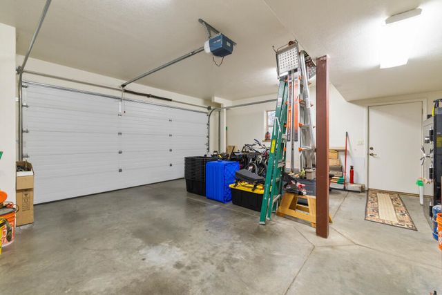 11020 Kestrel Road, Klamath Falls, OR 97601