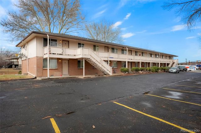 10542 W 63rd Place, Arvada, CO 80004
