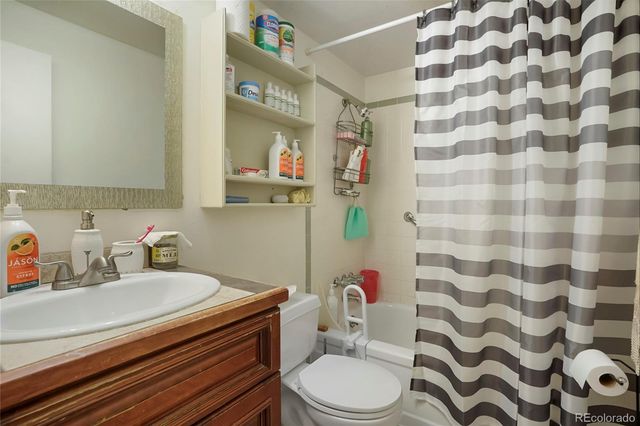 10542 W 63rd Place, Arvada, CO 80004