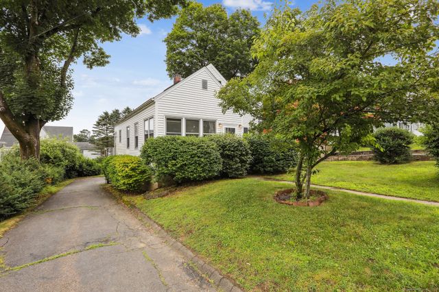 9 Fairfield Avenue, Danbury, CT 06810
