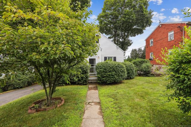 9 Fairfield Avenue, Danbury, CT 06810