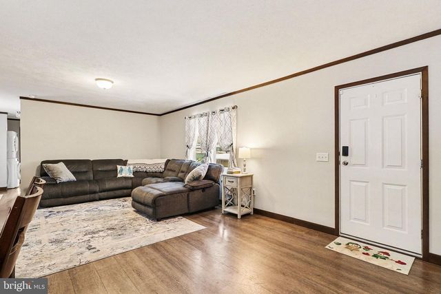 404 DOGWOOD LN, New Providence, PA 17560