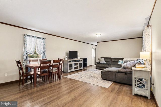 404 DOGWOOD LN, New Providence, PA 17560