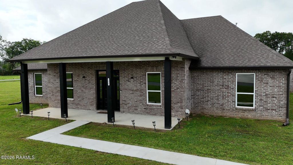 296 Petite Rue De Landon, Opelousas, LA 70570