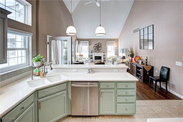 455 Edge Park Lane, Brunswick, OH 44212