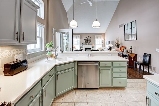 455 Edge Park Lane, Brunswick, OH 44212