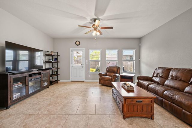 206 Shale CIR, Buda, TX 78610