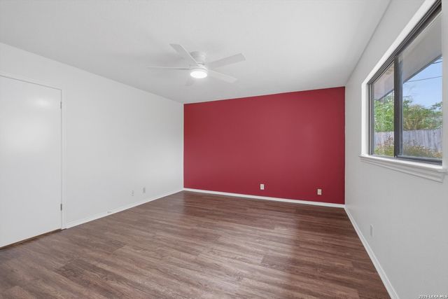 5707 Larkdale Dr, San Antonio, TX 78233