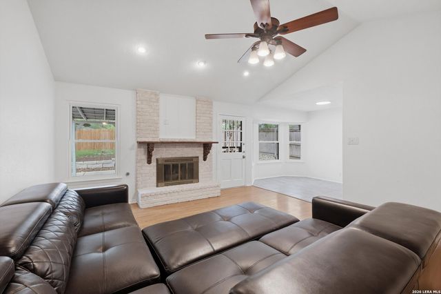 5707 Larkdale Dr, San Antonio, TX 78233