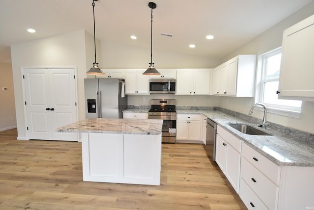 994 E 8Th Street, Fowler, IN 47944