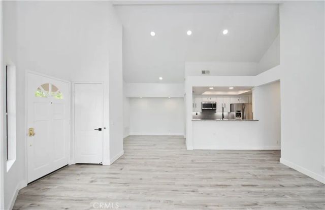 600 Kingswood Lane A, Simi Valley, CA 93065