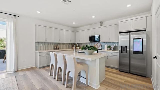 10418 Hill Meadows, Lakeside, CA 92040
