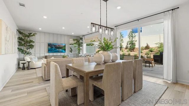 10418 Hill Meadows, Lakeside, CA 92040