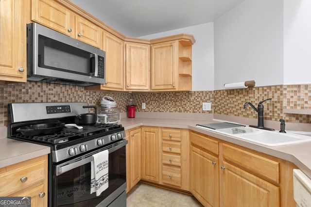 1395 Orchard Park Drive, Stone Mountain, GA 30083