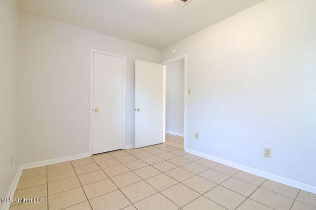 5707 Eastwood Drive, Moss Point, MS 39563