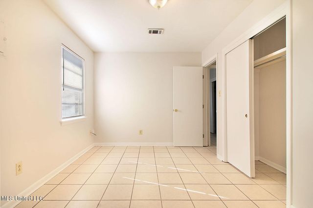 5707 Eastwood Drive, Moss Point, MS 39563