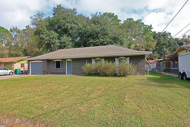 5707 Eastwood Drive, Moss Point, MS 39563