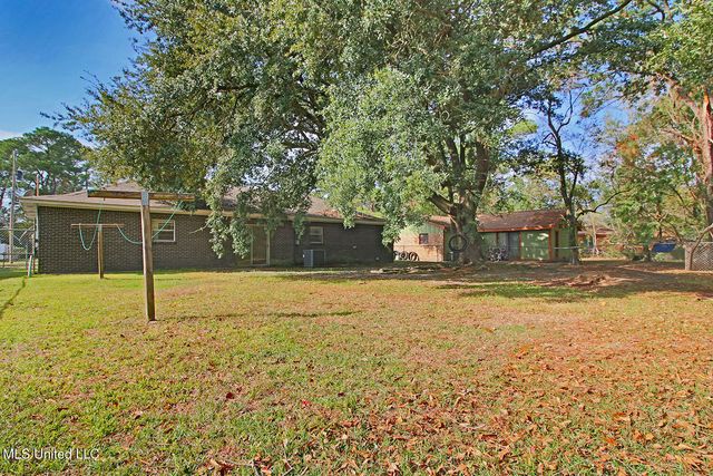 5707 Eastwood Drive, Moss Point, MS 39563