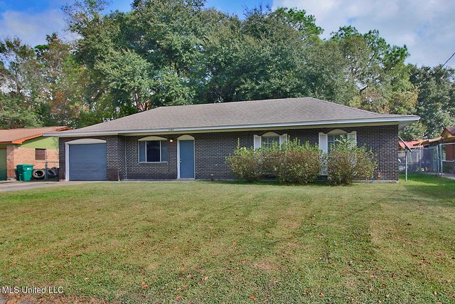5707 Eastwood Drive, Moss Point, MS 39563