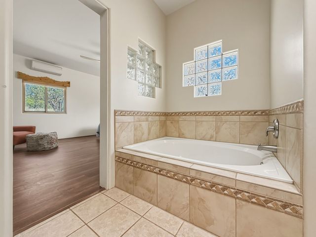 1 Frasco Place, Santa Fe, NM 87508