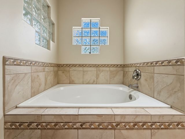 1 Frasco Place, Santa Fe, NM 87508