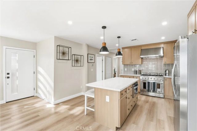 4523 Lexington Avenue, Los Angeles, CA 90029