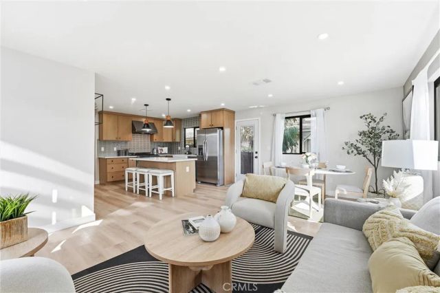 4523 Lexington Avenue, Los Angeles, CA 90029