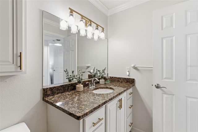 5800 HOLLYWOOD BOULEVARD 214, Sarasota, FL 34231