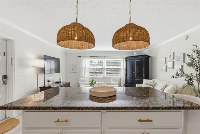 5800 HOLLYWOOD BOULEVARD 214, Sarasota, FL 34231