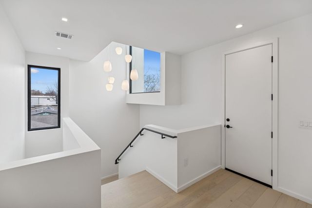 3007 Locke LN, Austin, TX 78704