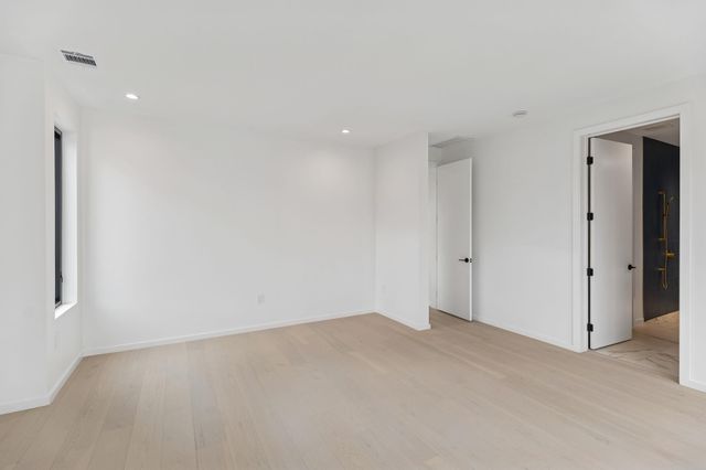 3007 Locke LN, Austin, TX 78704