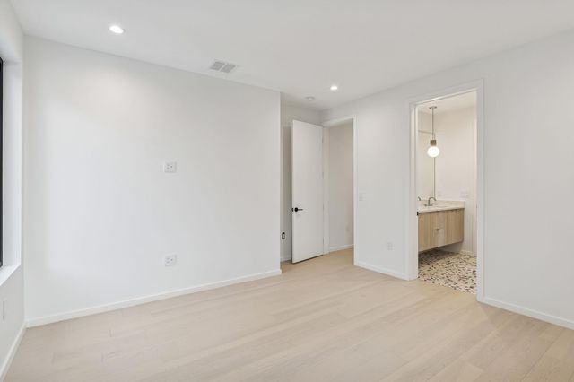 3007 Locke LN, Austin, TX 78704