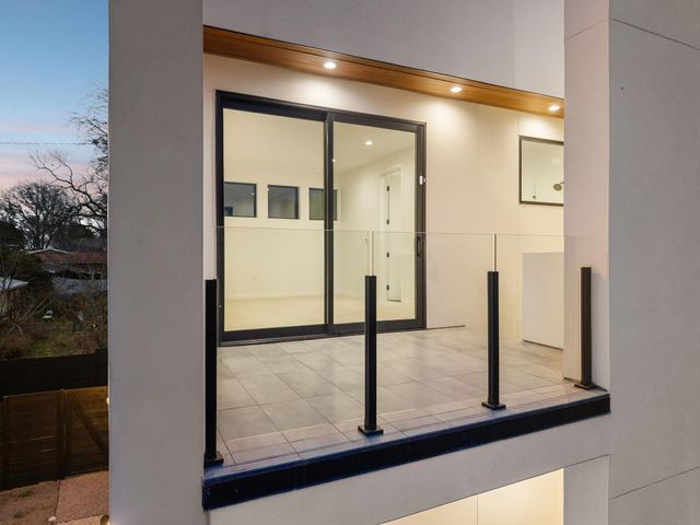 3007 Locke LN, Austin, TX 78704