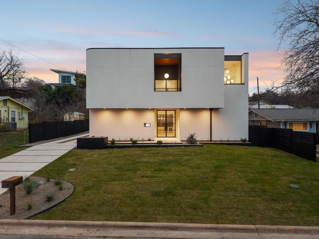 3007 Locke LN, Austin, TX 78704