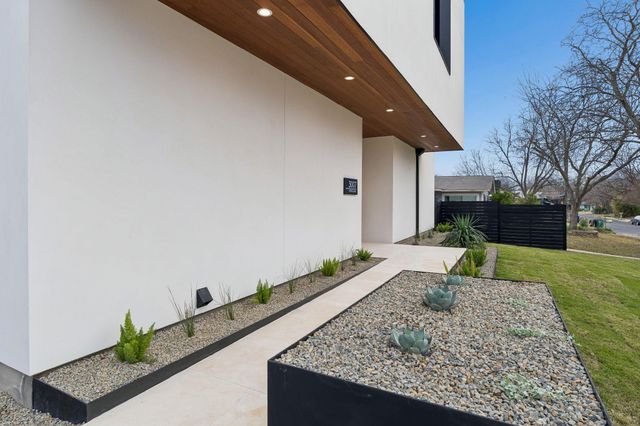 3007 Locke LN, Austin, TX 78704