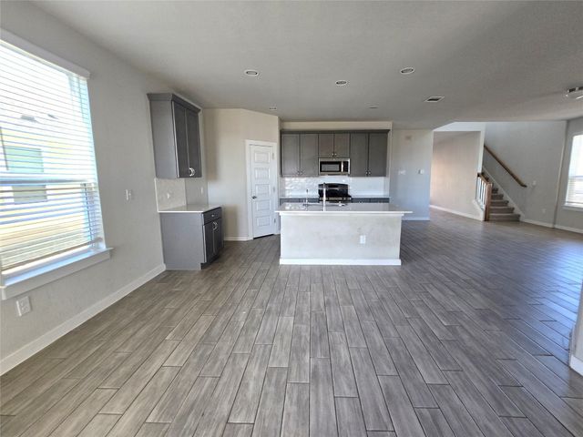 141 Appleberry LN, Elgin, TX 78621