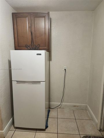 6421 SW 18th St 1, Miramar, FL 33023