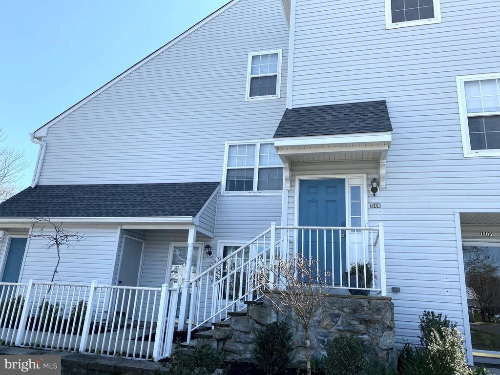 1506 SQUIRREL RD, Marlton, NJ 08053