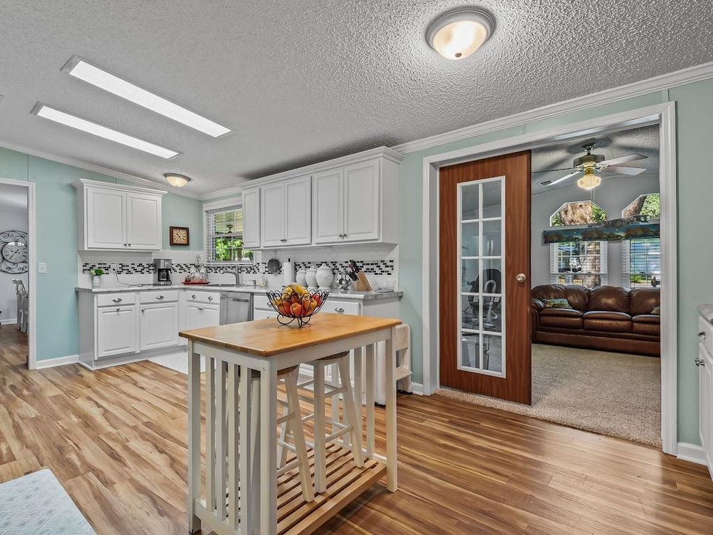 Image 23 of property listing at 1317 Tree Circle, Tallahassee, FL 32304