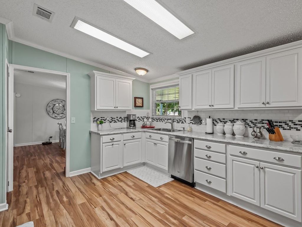 Image 24 of property listing at 1317 Tree Circle, Tallahassee, FL 32304