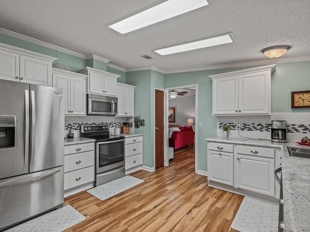 Image 25 of property listing at 1317 Tree Circle, Tallahassee, FL 32304