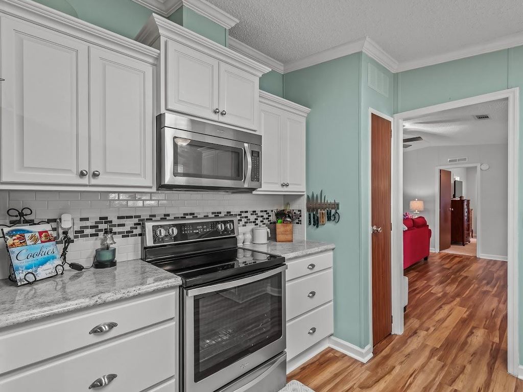 Image 26 of property listing at 1317 Tree Circle, Tallahassee, FL 32304
