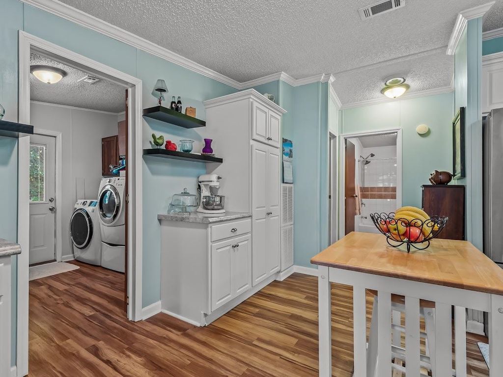 Image 27 of property listing at 1317 Tree Circle, Tallahassee, FL 32304